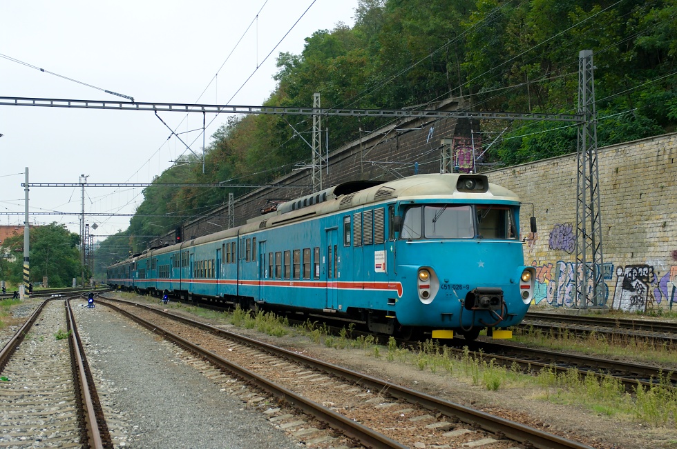 El jednotka 451